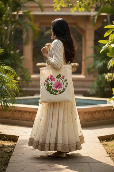 Wrapzy Lotus Bloom Tote Bag - Wrapzy